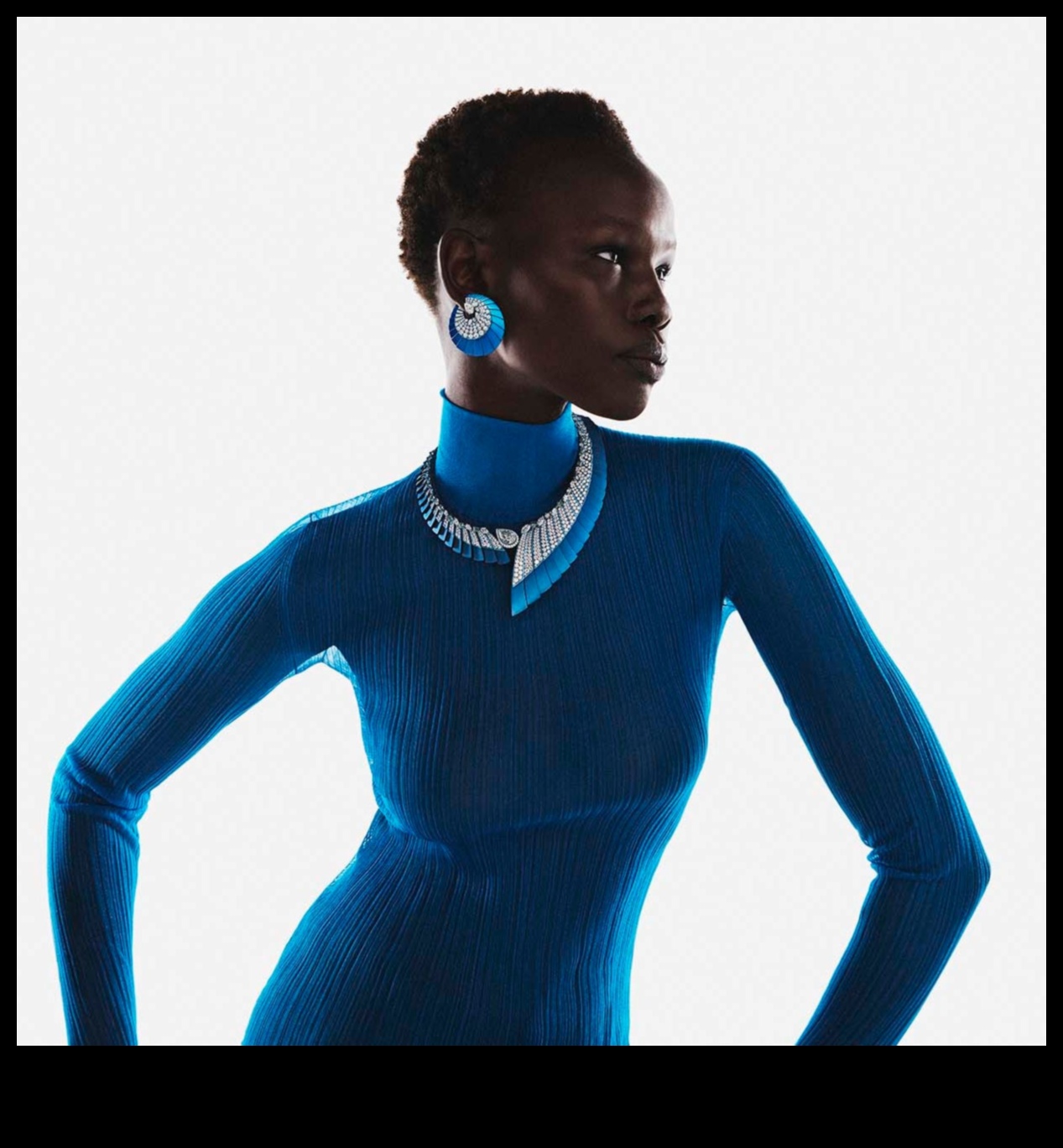 Spilgtas vīzijas: jaunāko juvelierizstrādājumu mākslinieciskums