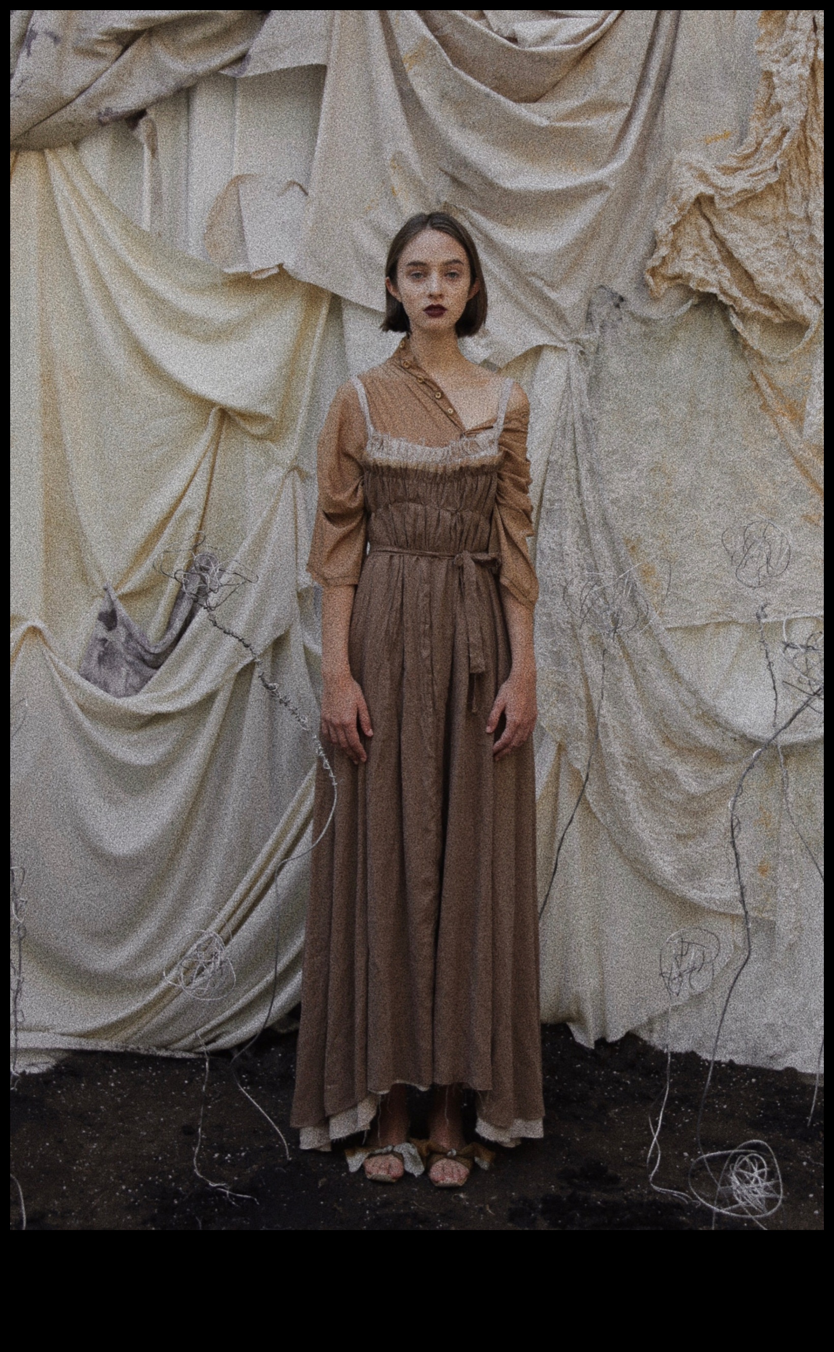 Ethereal Epoch Vintage tērpi, kas pārspēj modes laiku 3 Ēterisks laikmets: retro tērpi, kas pārspēj modes laiku