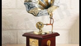 Antīkas auras: vintage iedvesmotas dāvanas ar vecās pasaules šarmu