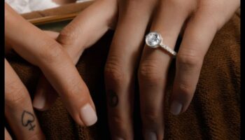 Pievilcīgs šarms: papildiniet savu ansambli ar elegantiem gredzeniem